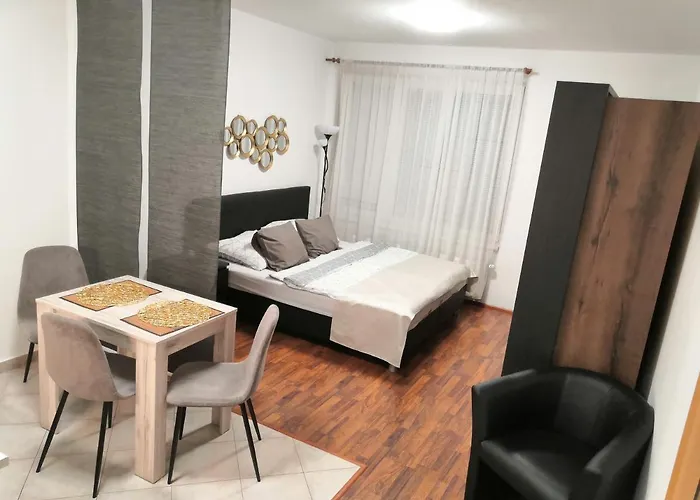 Apartman דירה